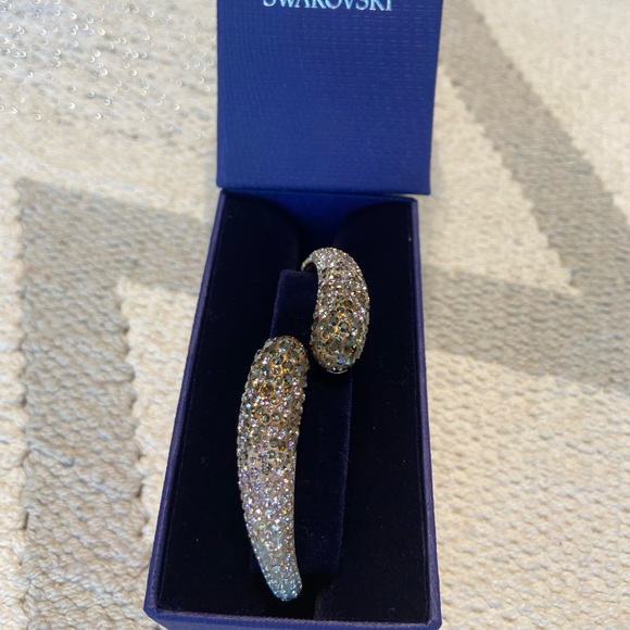 SOLD!!!Swarovski ombre bracelet - Picture 2 of 15